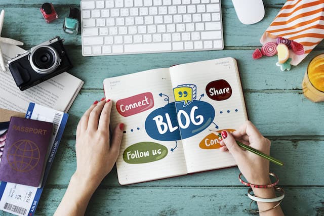 blogging for students, Blog Share Follow us Concept
